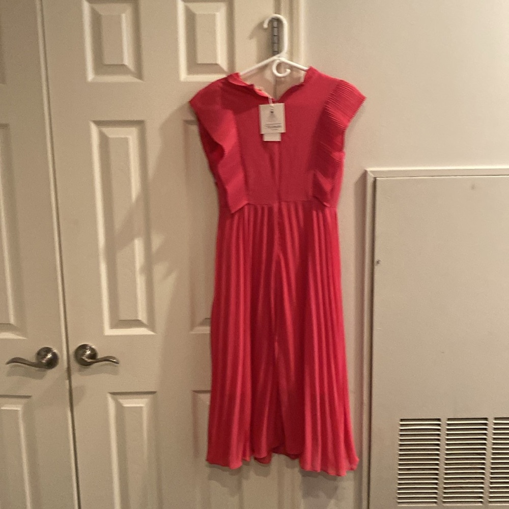 Pink dress - Picture 3 of 4